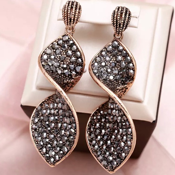 Twist Gold Grey Rhinestone Abstract Earrings Art Deco - Picture 3 of 5